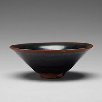 A temmoku glazed bowl, Song dynasty (960-1279).