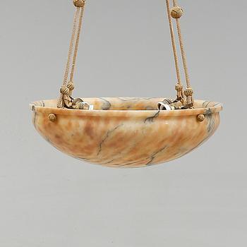 TAKAMPEL, alabaster, 1900-talets första hälft. Höjd 103 cm.