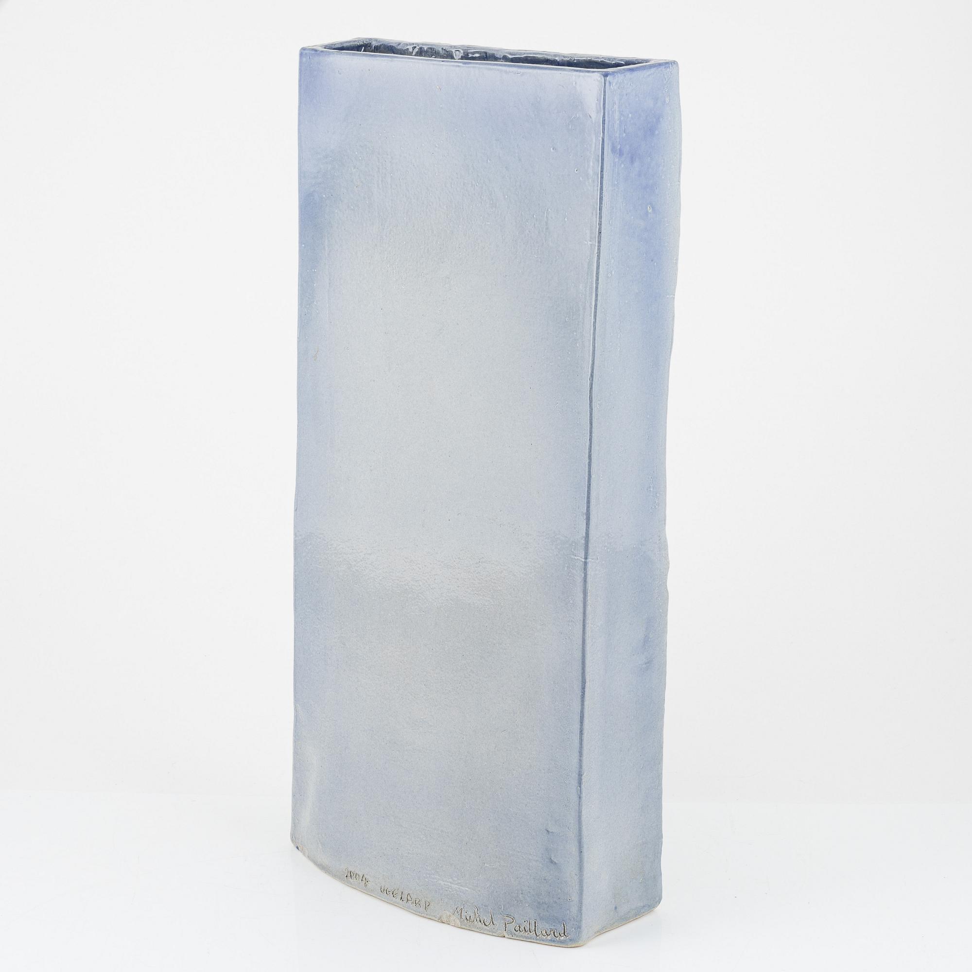 Irmtraud Paillard, a floor vase, Ugglarp, 2004.