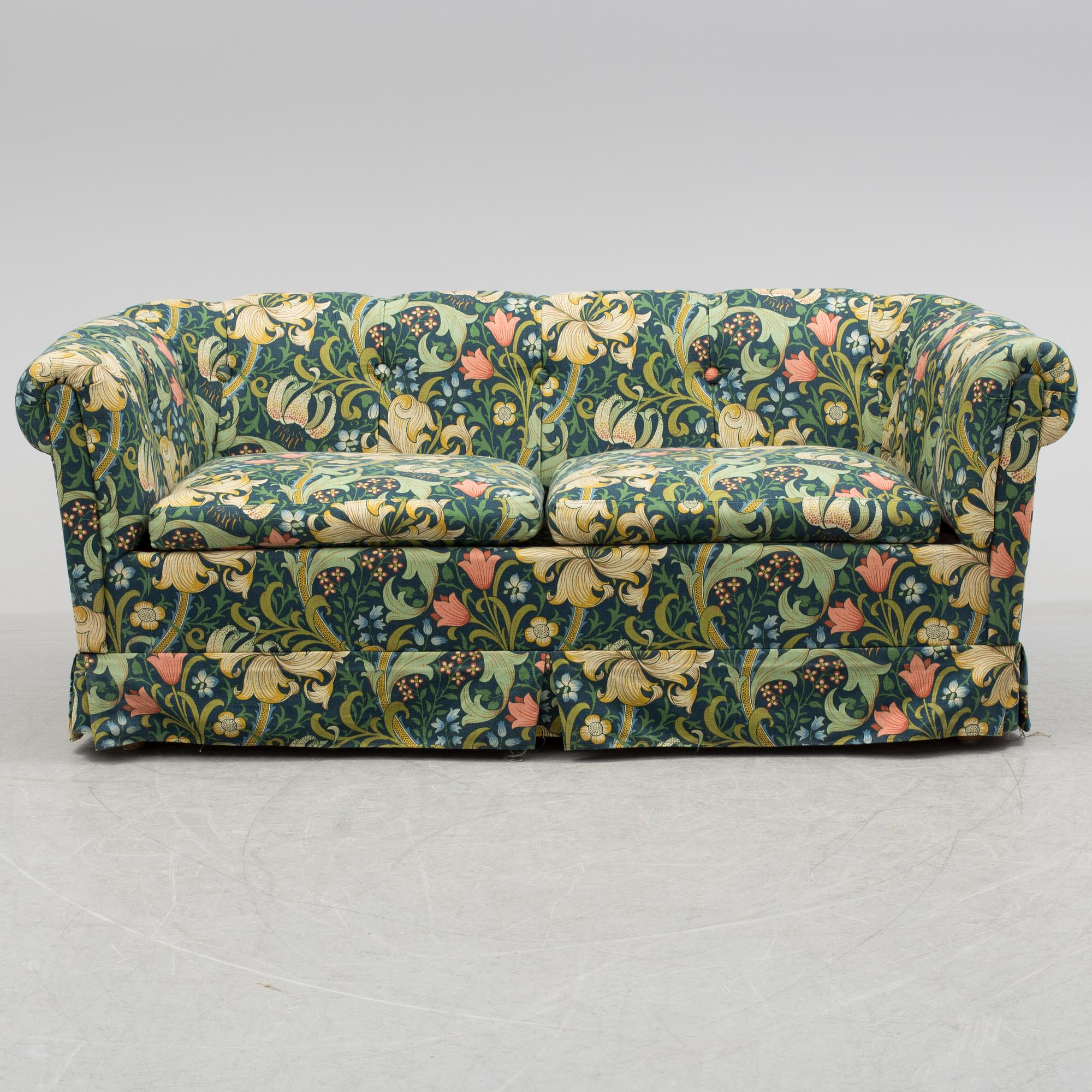 SOFFA, 1960-/70-tal. Klädd i tyg formgivet av William Morris.