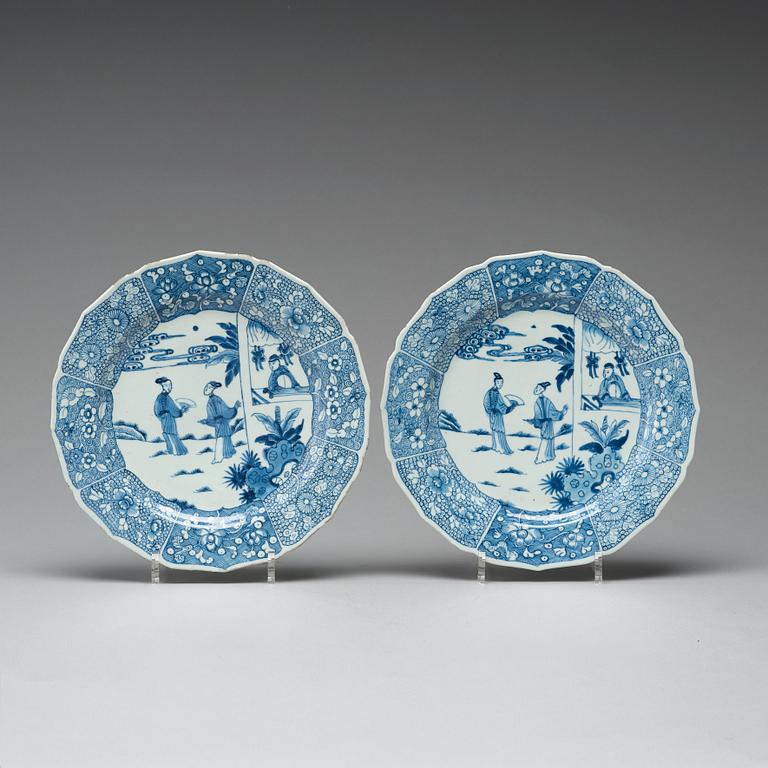 A set of six blue and white dishes, Qing dynasty, 18th century.