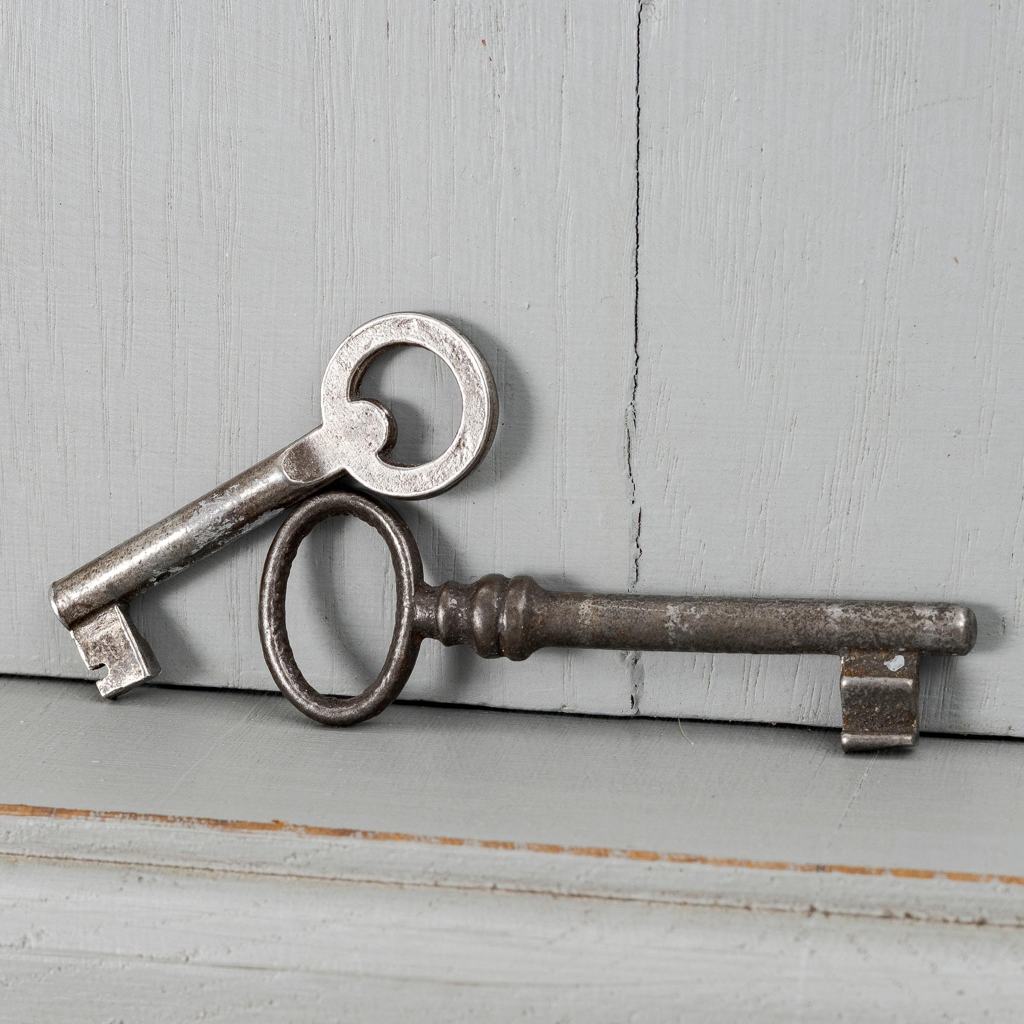 Vitrinskåp, omkring 1900.