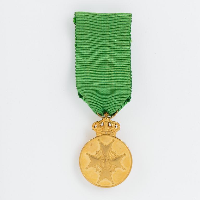 The Medal of the Vasa, gold, in case.