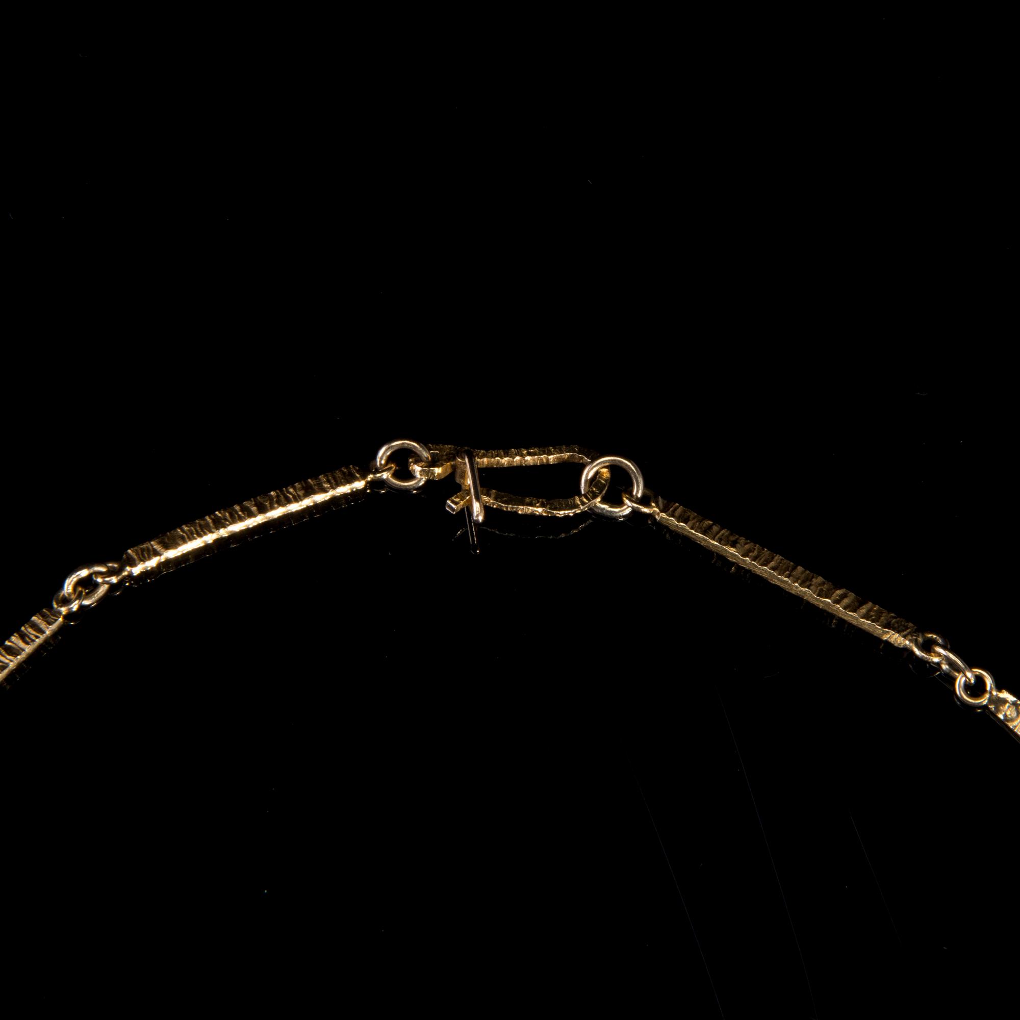 HALSKED, 14K guld. Reino Juhani Sarosto, Helsingfors 1969. Vikt ca 10,1 g.