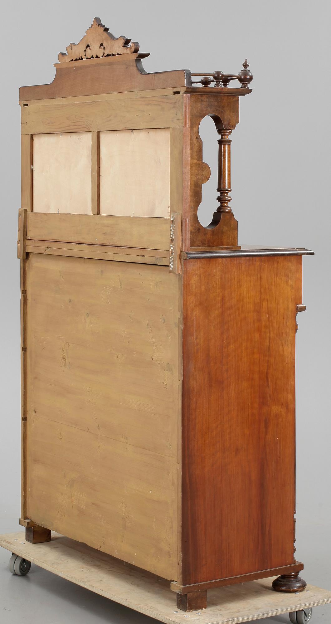 SPEGELSKÅP, Nyrenässans, sent 1800-tal.