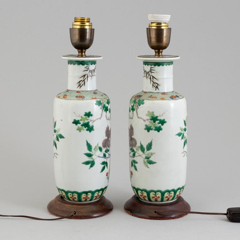 A PAIR OF CHINESE PORCELAIN TABLE LAMPS, 20th century.