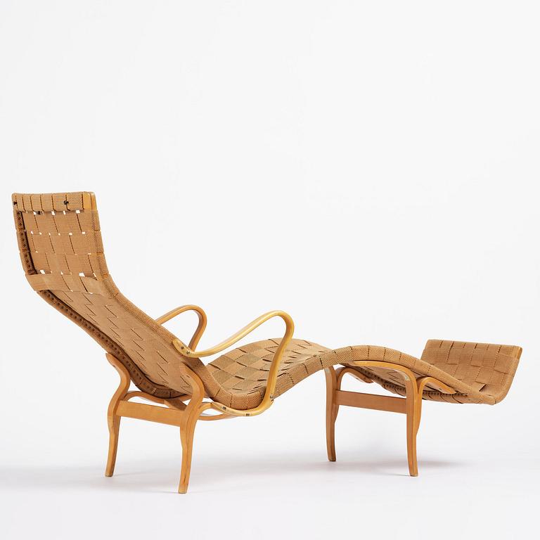 Bruno Mathsson, a "Pernilla 3" lounge chair, Firma Karl Mathsson, Värnamo, 1940s.