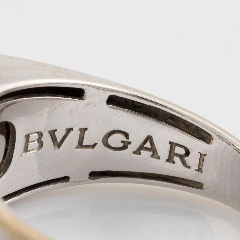 Bulgari, white gold "Parentesi" ring.