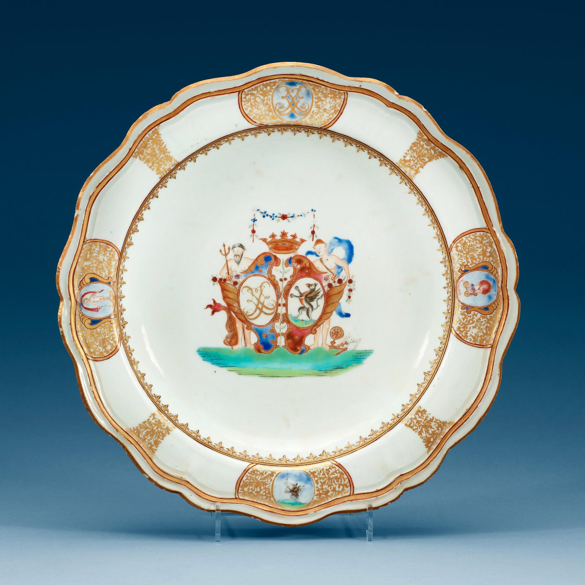 TALLRIK, vapenporslin. Qing dynastin, Qianlong (1736-95).