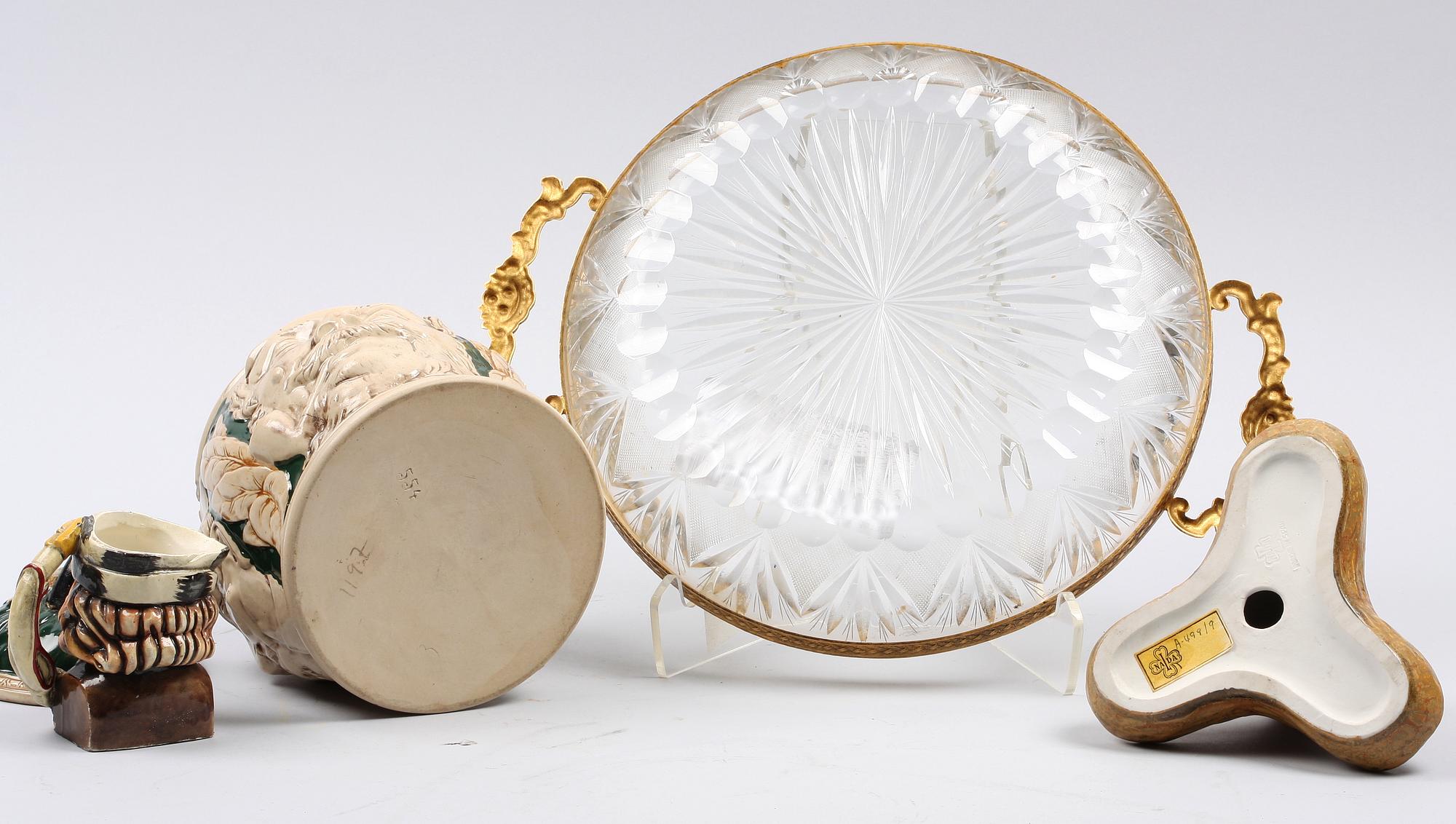 PARTI DIVERSE, 4 delar, porslin, glas, 1900-tal.