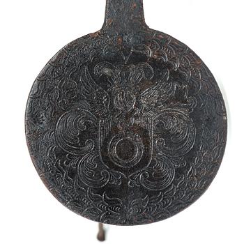 A waffle iron, 1653-1671, with the coat of arms of Per Silfversparre and Magdalena von Scheiding.