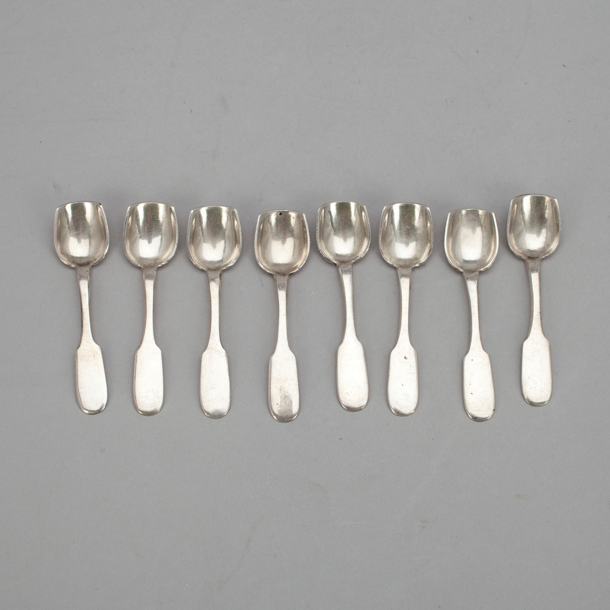 SALTSKEDAR, 8 st, silver, Ryssland 1896-1908. Vikt 38 g.