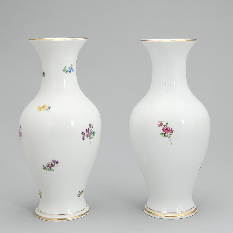 VASER, porslin, 5 st, Meissen, 1900-tal.