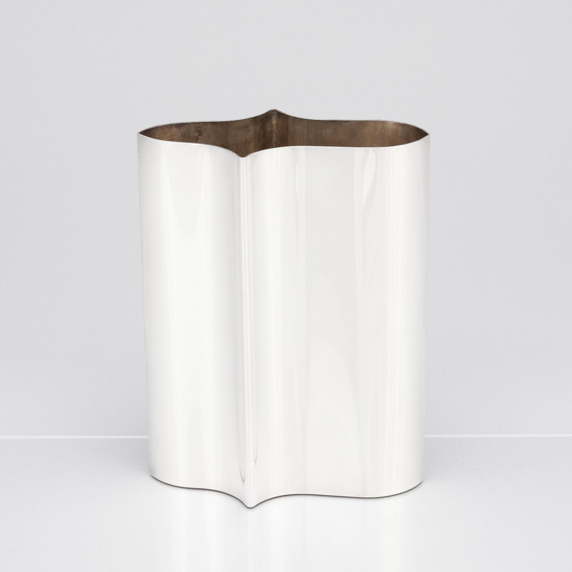 Theresia Hvorslev, a sterling silver vase, Lidköping Sweden 1979.