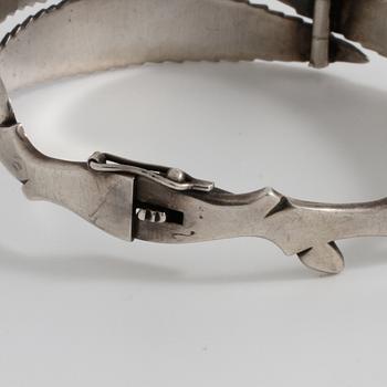 GERTRUD ENGEL, för A Michelsen, Stockholm, 1953, brosch samt armring.