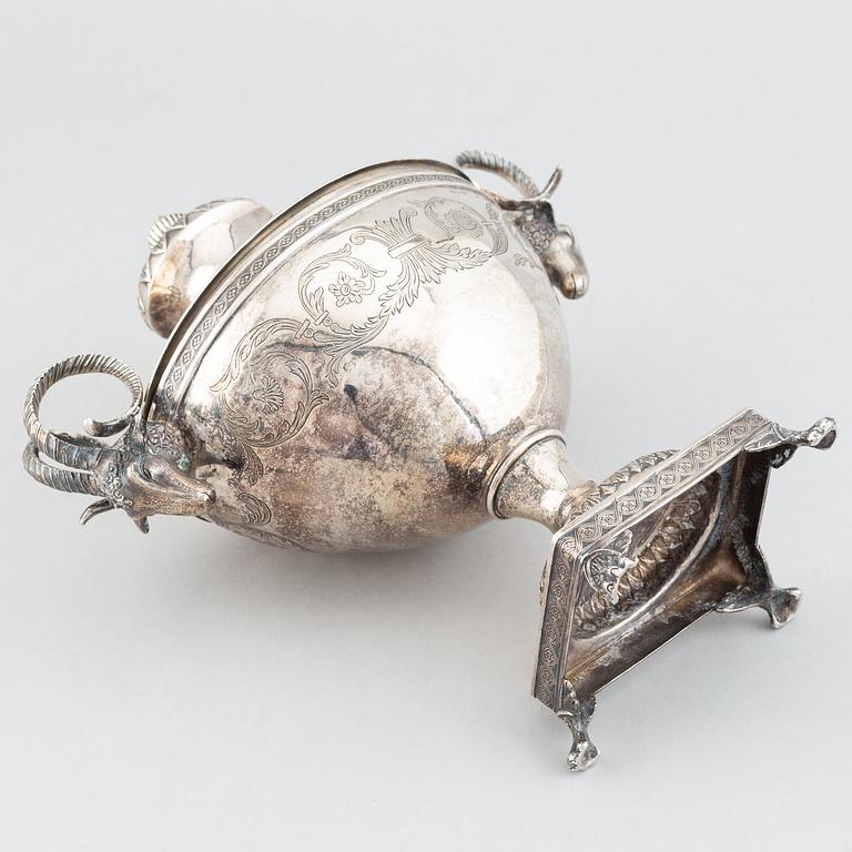 A Swedish Gustavian silver sugar-bowl and cover, mark of Anders Fornholm, Stockholm 1790.