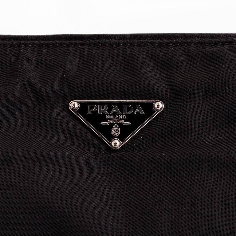 Prada, laukku.