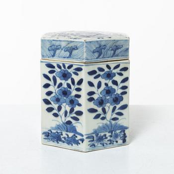Teburk, porslin, Kina, 1800-tal.