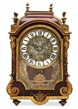 675. A Louis XIV circa 1700 bracket clock, signed "Gaudron A Paris" (several clockmakers in Paris circa 1700).