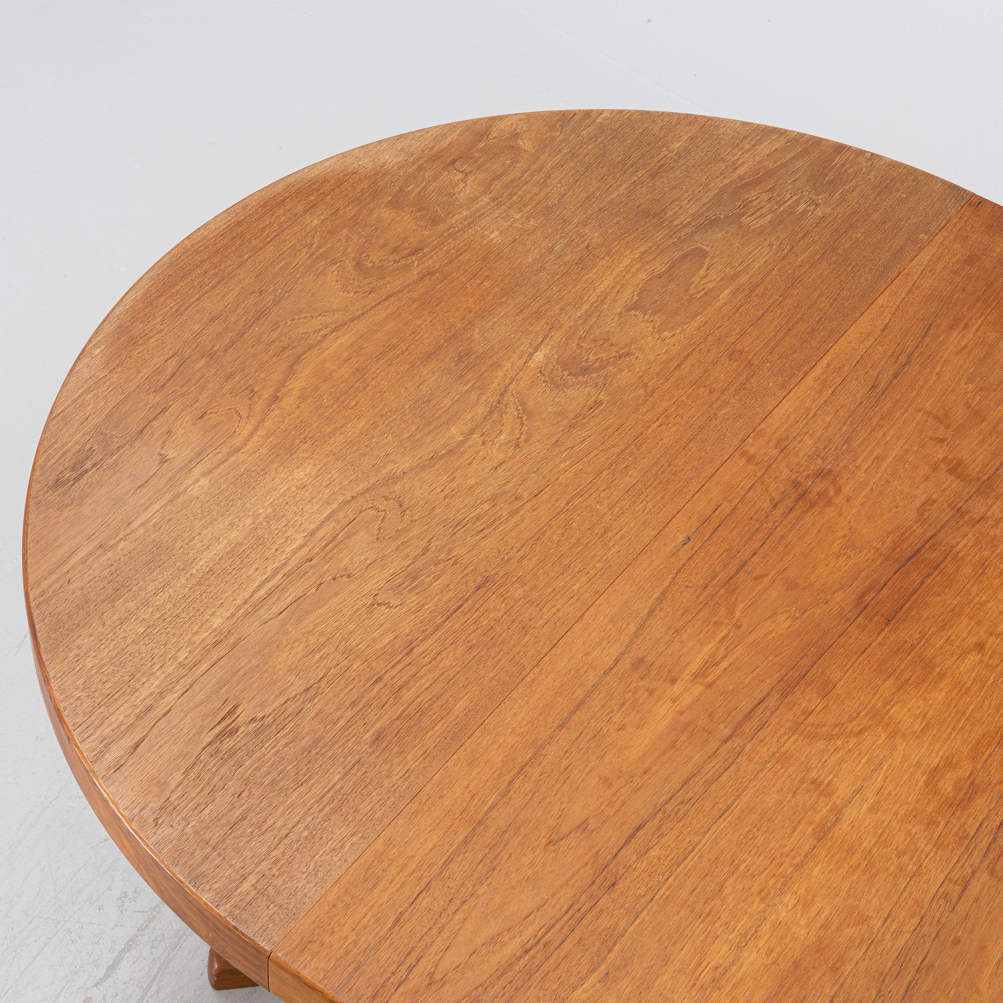 Villy Shou Andersen, attributed, dining table, 1960s/70s.