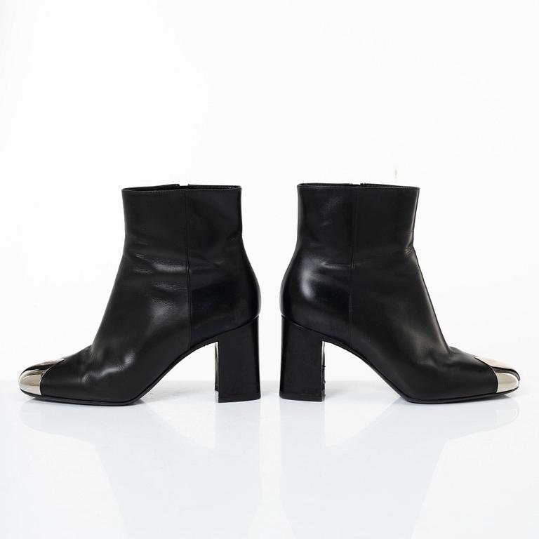 Louis Vuitton, stövletter, ett par, storlek 37.