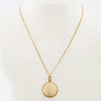 Necklace 18K gold with pendant of 8K gold.