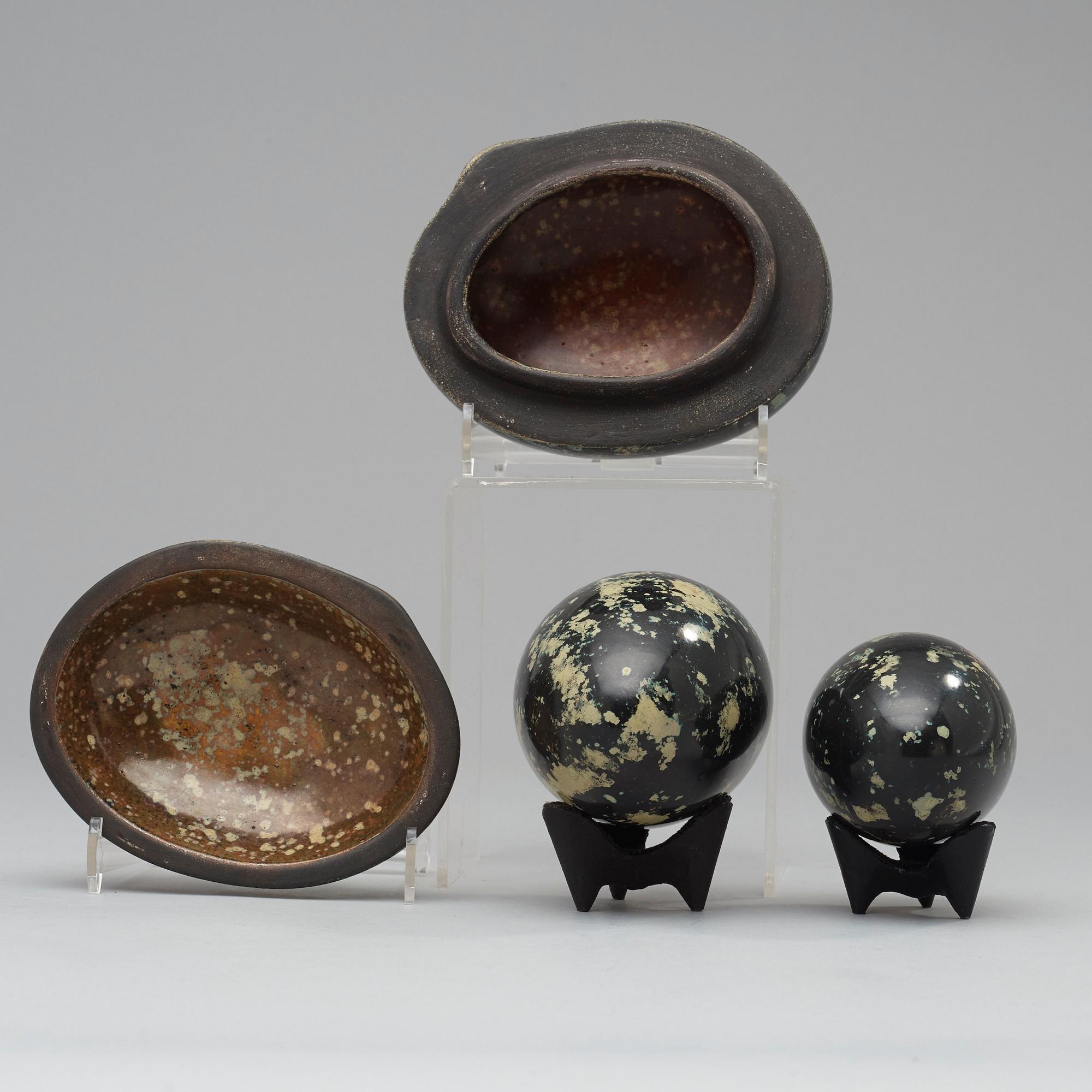 A set of two Hans Hedberg faience eggs and a box, Biot, France.