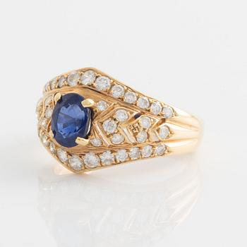 Ring with sapphire and brilliant-cut diamonds.