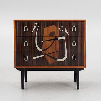 A mid 20th century chest of drawers.