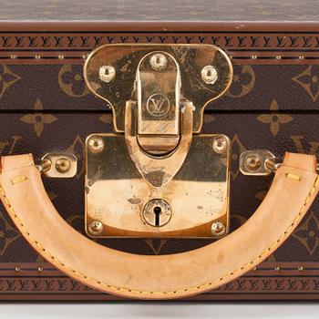 LOUIS VUITTON, a monogram canvas suitcase, "Cotteville".
