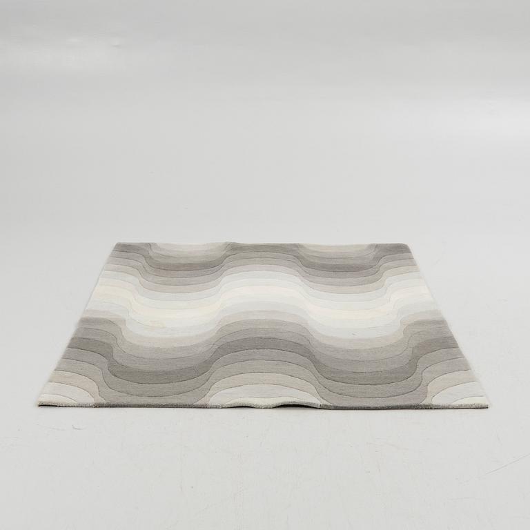 Verner Panton, "Wave", rug, 170 x 240 cm.