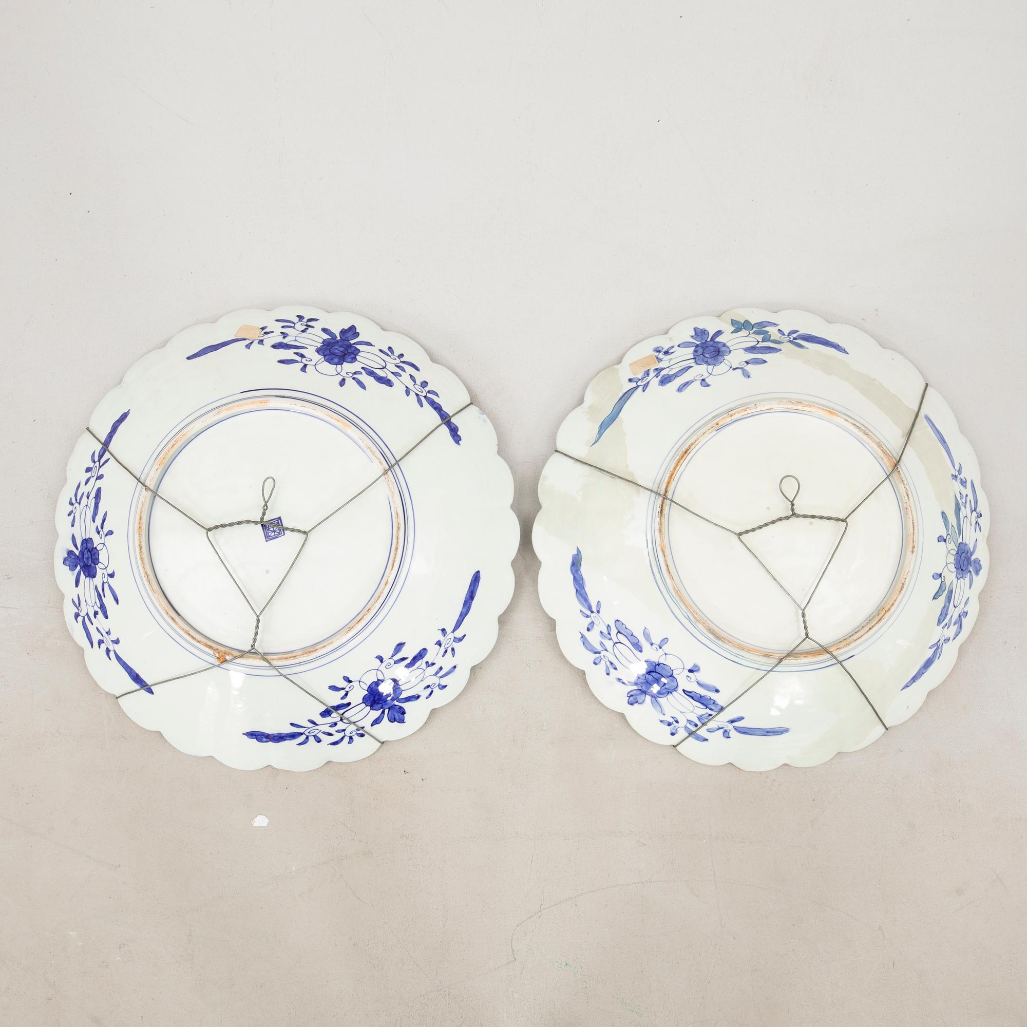 Practical bowls 2 pcs Japan Meiji (1868-1912) porcelain.
