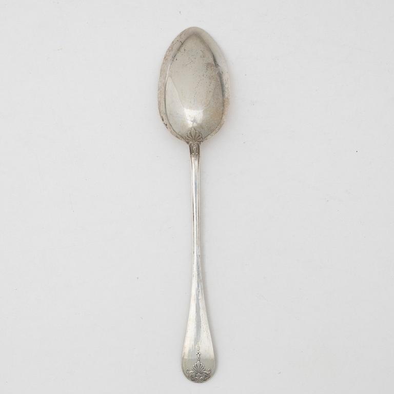 Peter Carl Fabergé, A Russian silver serving spoon, mark of Peter Carl Fabergé, Moscow 1908-1926.