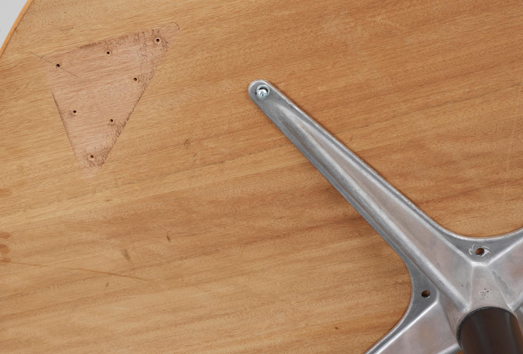 BORD, Charles & Ray Eames, troligen Vitra, 1900-talets andra hälft.