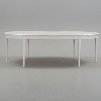 A late 20th century Gustavian style diningtable.