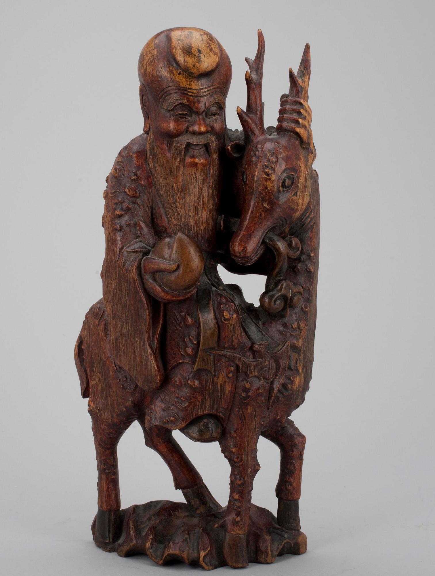 SKULPTUR, målat trä, Kina troligen 1800-talets slut.