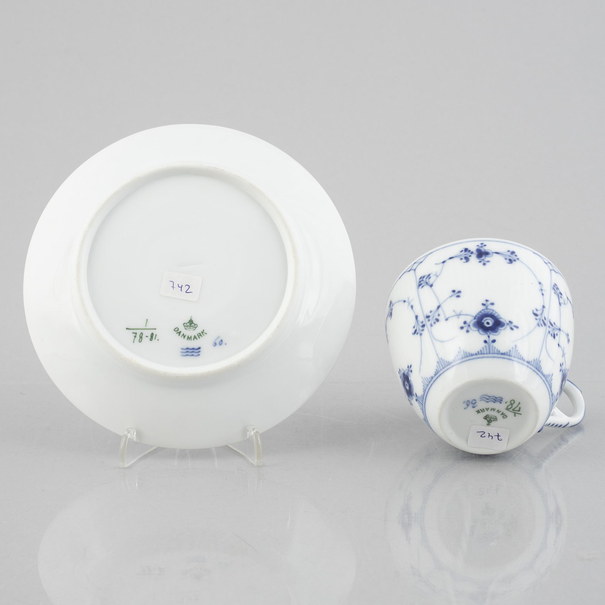 A large 'Blue Fluted Plain' porcelain tea cup with saucer, Royal Copenhagen, model 78, 1893-1900.