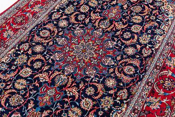 Carpet Isfahan, approx. 241 x 155 cm.
