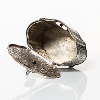 An English silver tea caddy, marks of Aaron Lestourgeon,  London, England 1779.