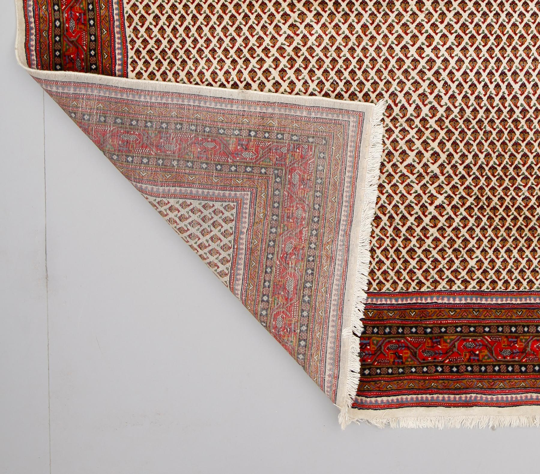 MATTA, orientalisk. 300 x 205 cm.
