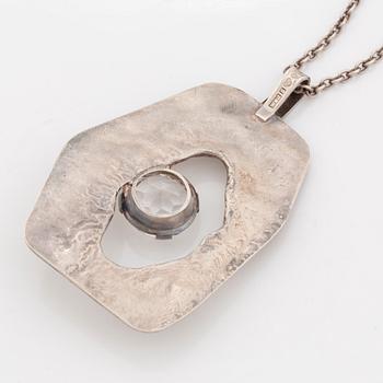 Stigbert silver and rock crystal pendant, with chain.