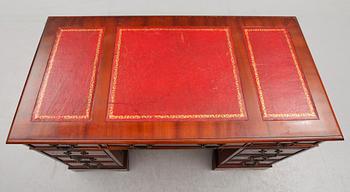 SKRIVBORD, England, 1900-talets andra hälft.