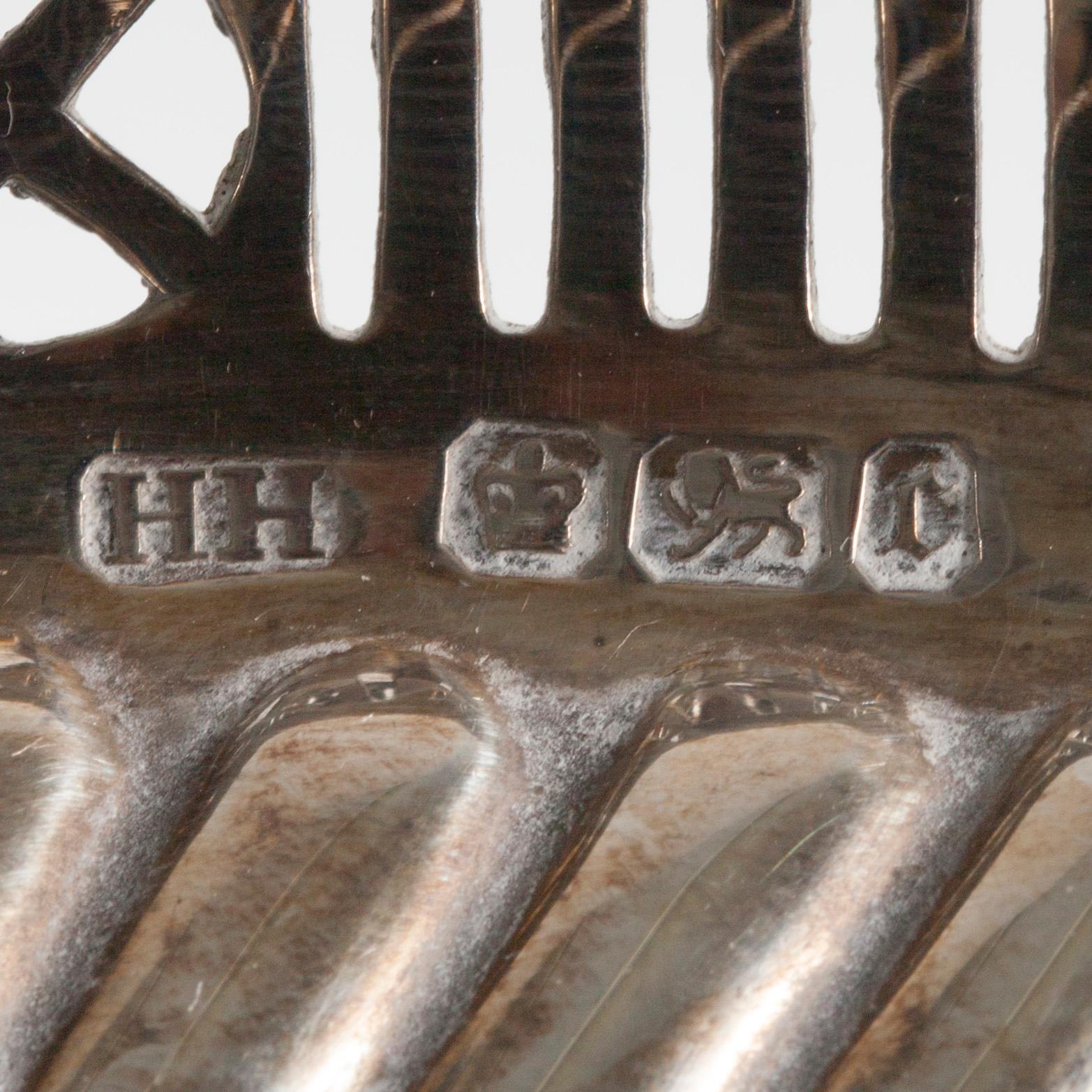 BRÖDKORG, silver, Sheffield, Englanti, 1895. Vikt 470 g.