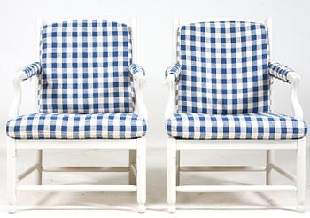 GRIPSHOLMSFÅTÖLJER, ett par, "Medevi Brunn", Ikeas 1700-tals serie.