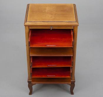 NOTSKÅP, 1900-talets senare hälft.