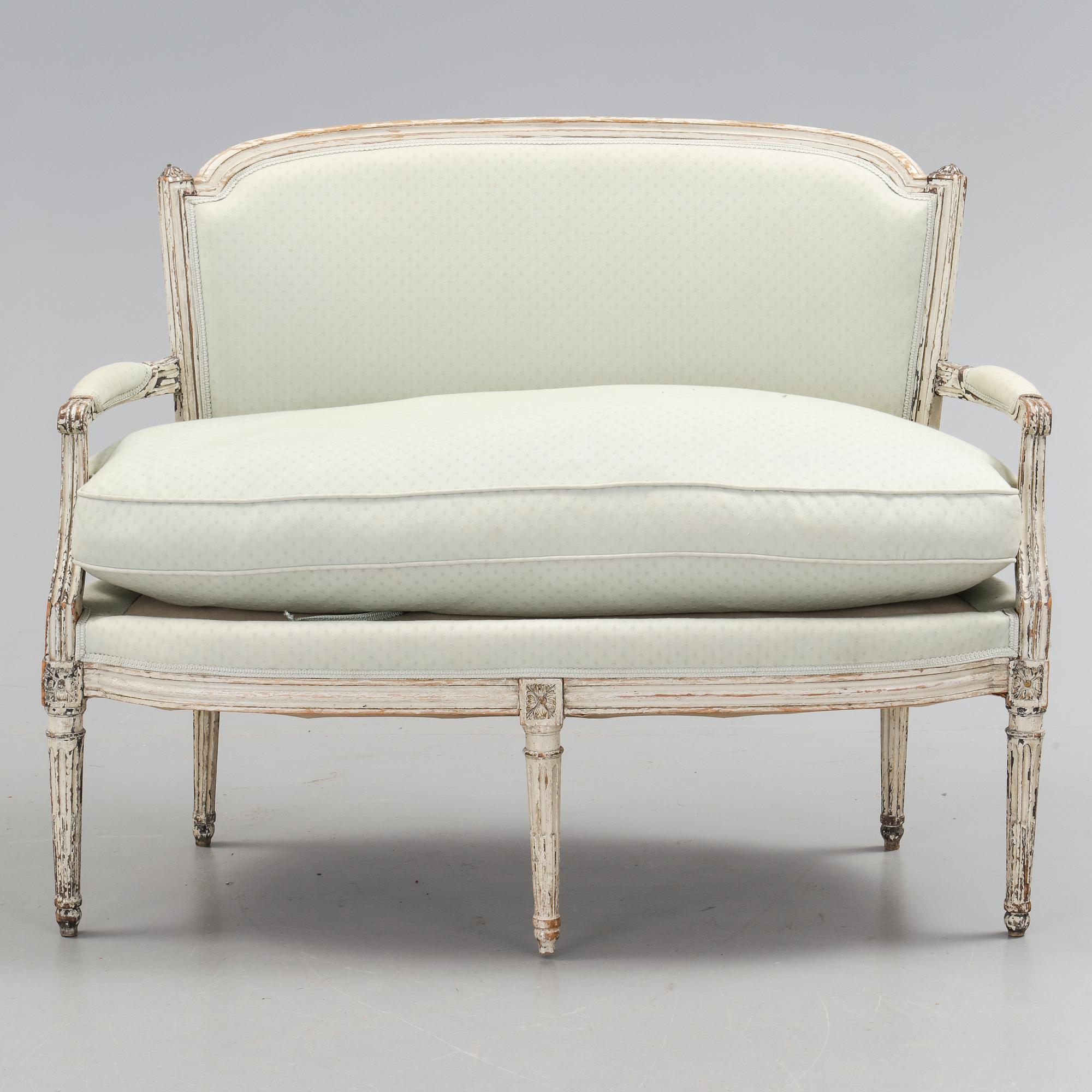 SOFFA, Louis XVI stil, 1900-talets början.