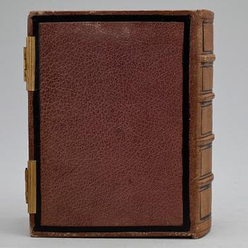 FOTOGRAFIALBUM FRÅN ANDRA KEJSARDÖMET, ca 50 bilder, bla Napoleon III och Christina Nilsson, Frankrike 1868-71.