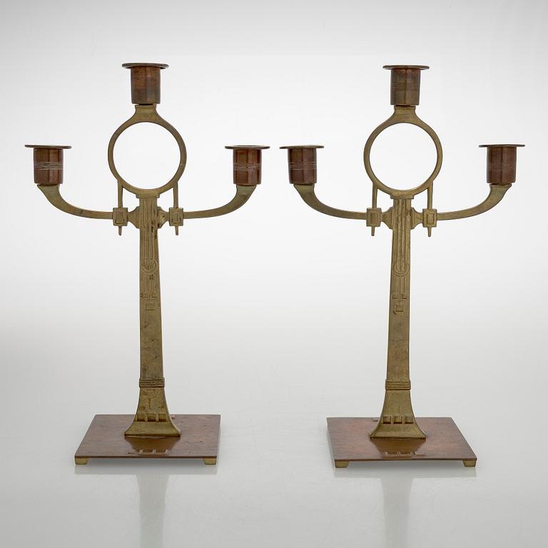 Kynttelikköpari, WMF (Württembergische Metallwarenfabrik), 1900-luvun alku.