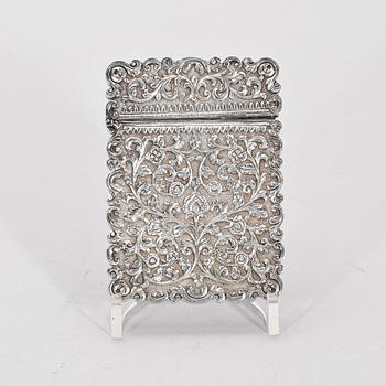 VISITKORTSHÅLLARE, silver. Orientaliskt, 1900-talets början. Ca 135 gr.