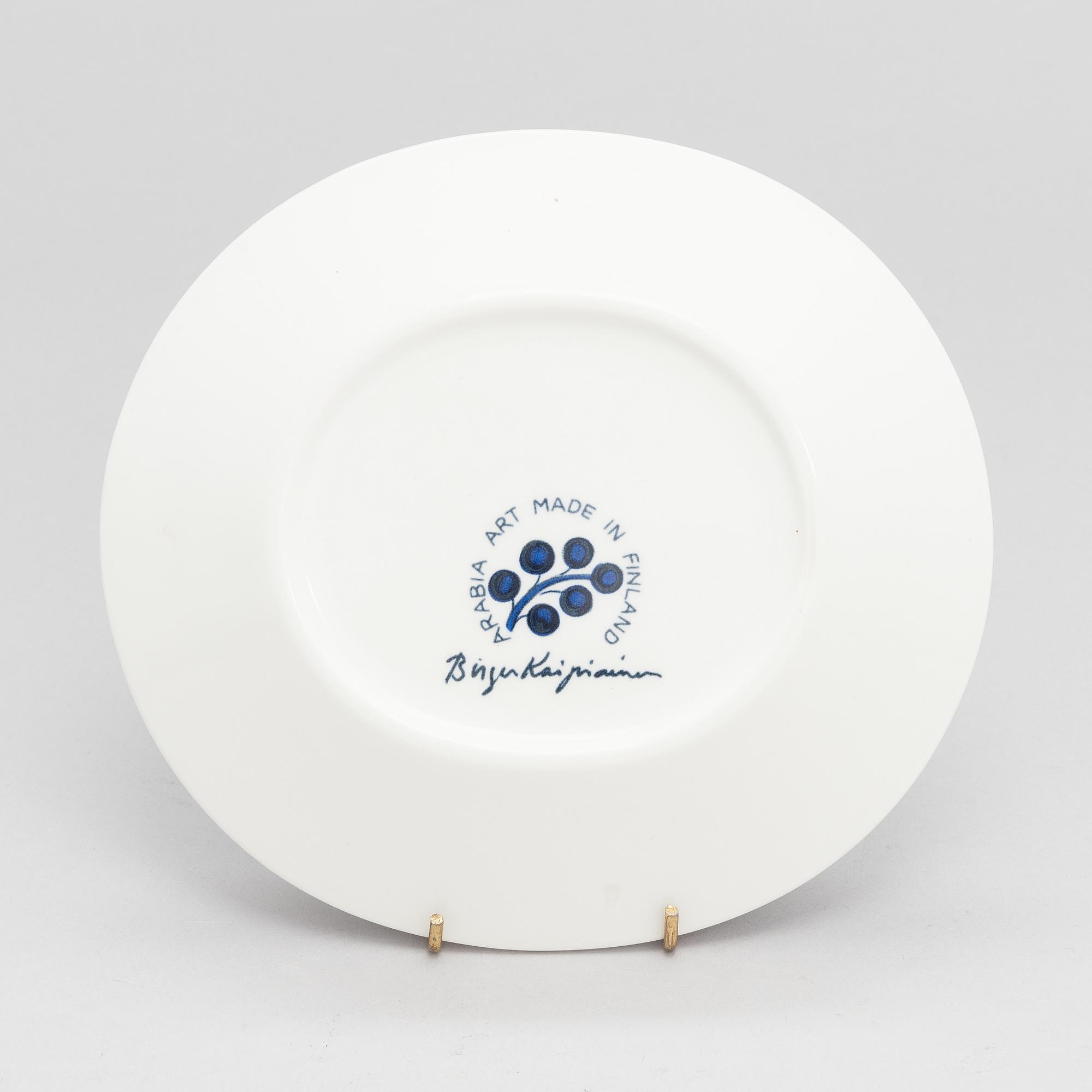 Birger Kaipiainen, lautanen, posliinia, signeerattu Arabia Art Made in Finland.